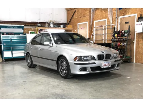 2002 BMW M5