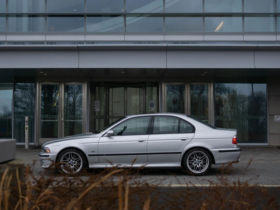 2002 BMW E39 M5 - Image 2 of 5