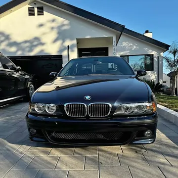2002 BMW M5