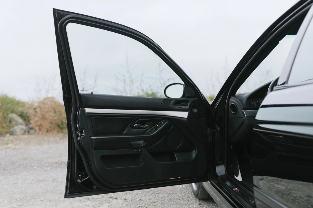 2002 BMW E39 M5 - Image 2 of 31