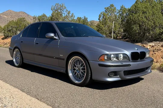 2002 BMW M5