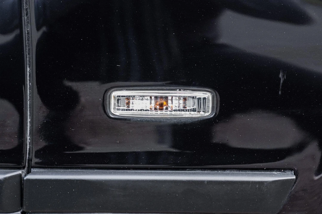 2002 BMW E39 M5 - Image 28 of 31