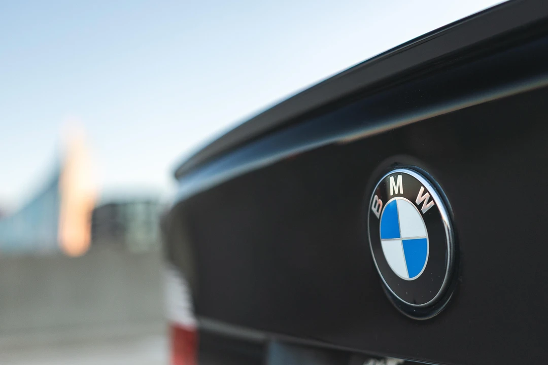 2002 BMW E39 M5 - Image 28 of 31