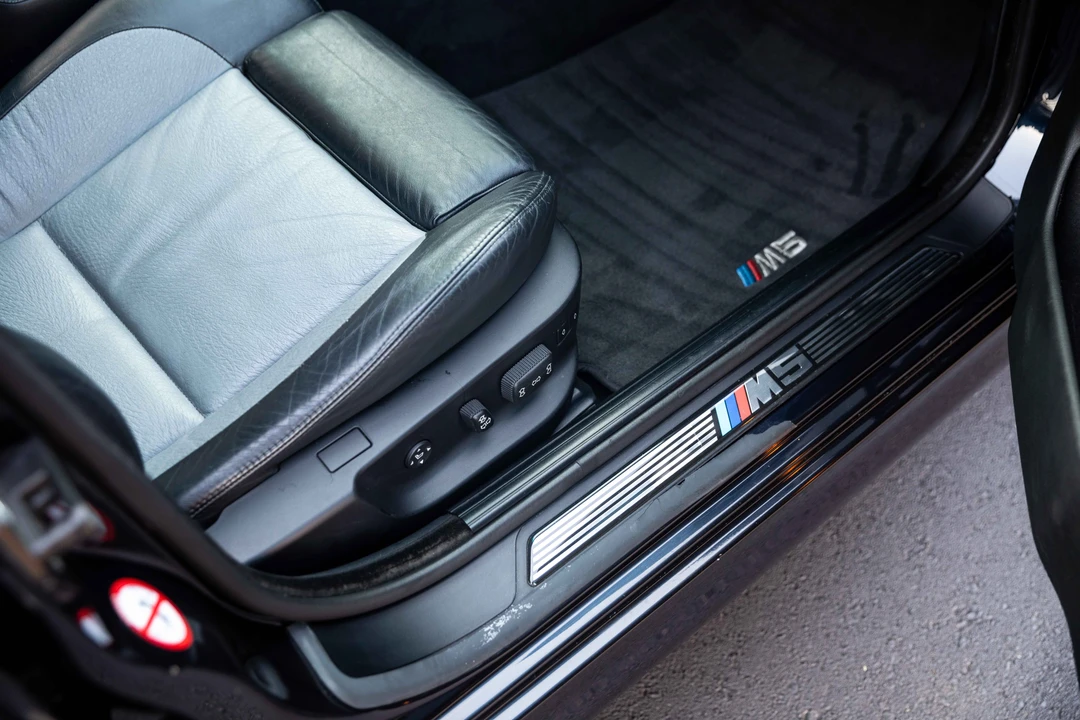 2002 BMW E39 M5 - Image 29 of 31