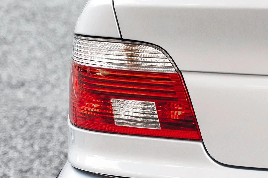 2002 BMW E39 M5 - Image 14 of 31