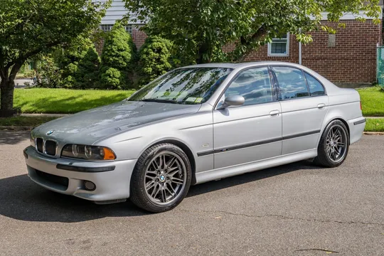 2002 BMW M5