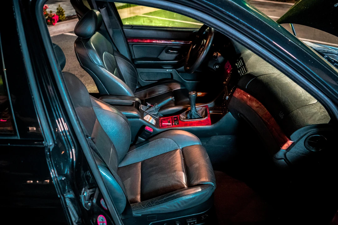 2002 BMW E39 M5 - Image 27 of 31