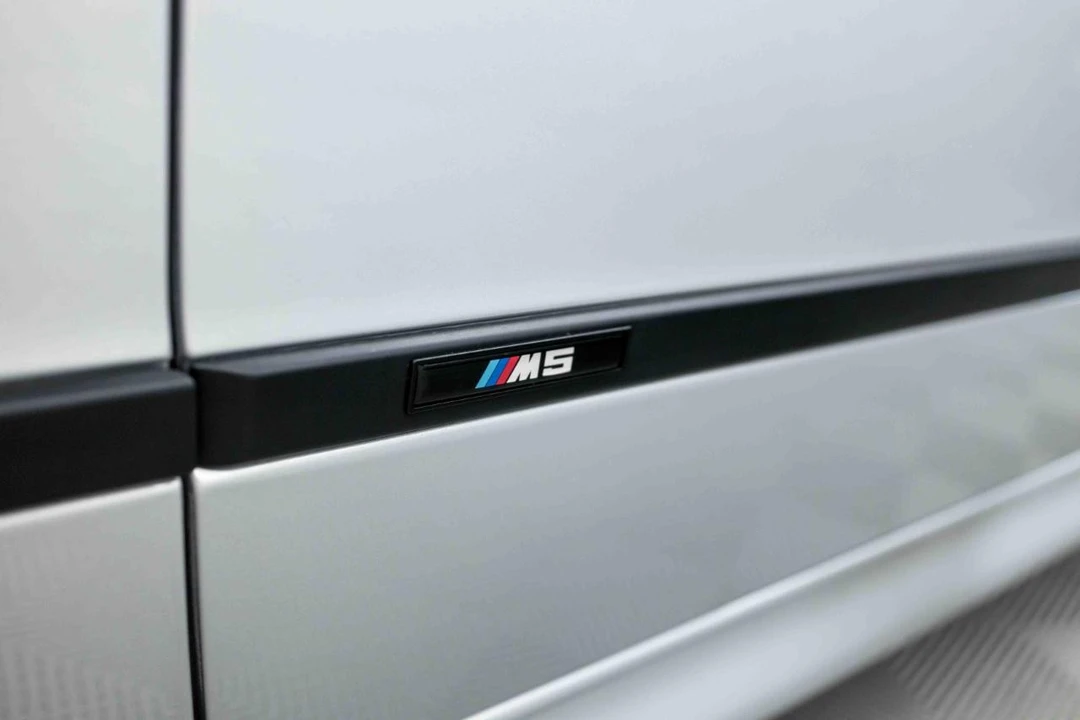 2002 BMW E39 M5 - Image 15 of 31