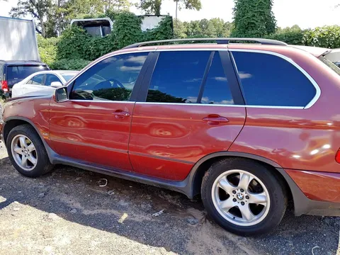 2002 BMW X5 4.4i Sport Utility 4D