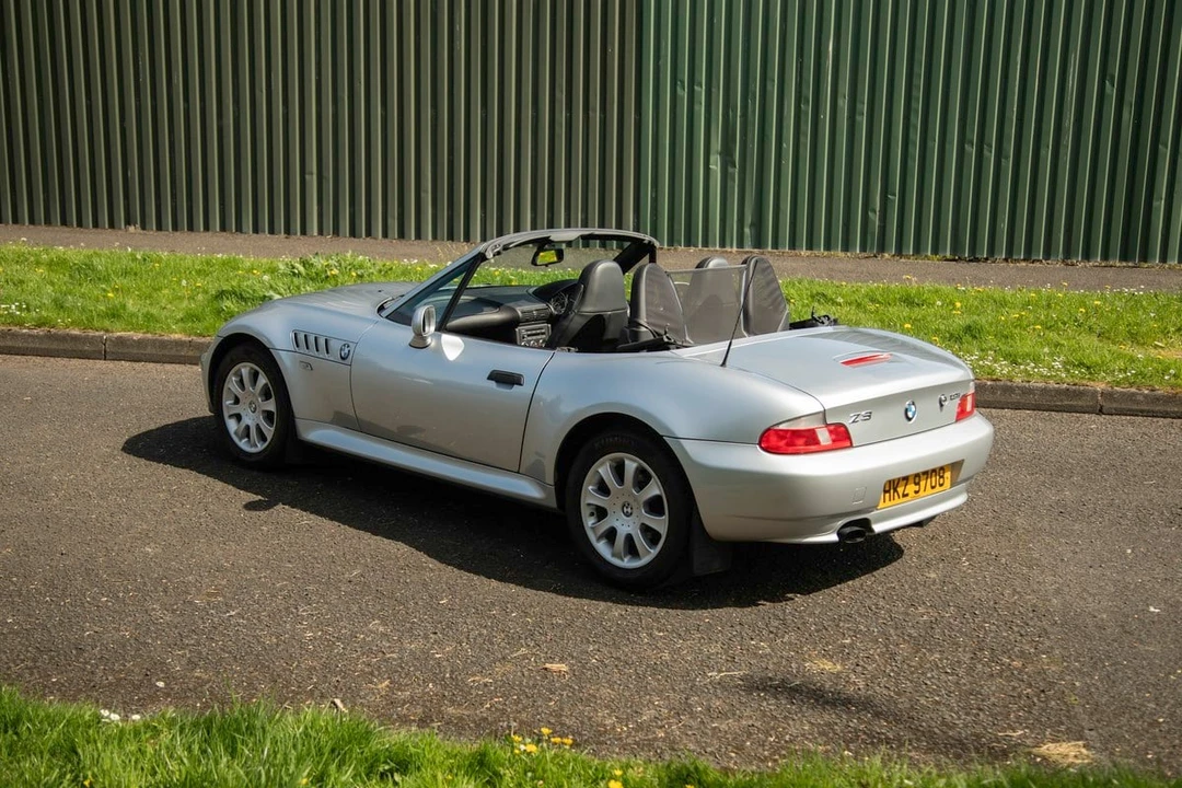 2002 BMW Z3 Roadster - Image 2 of 30