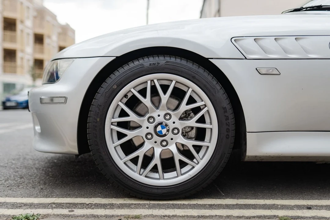 2002 BMW Z3 Roadster - Image 18 of 31