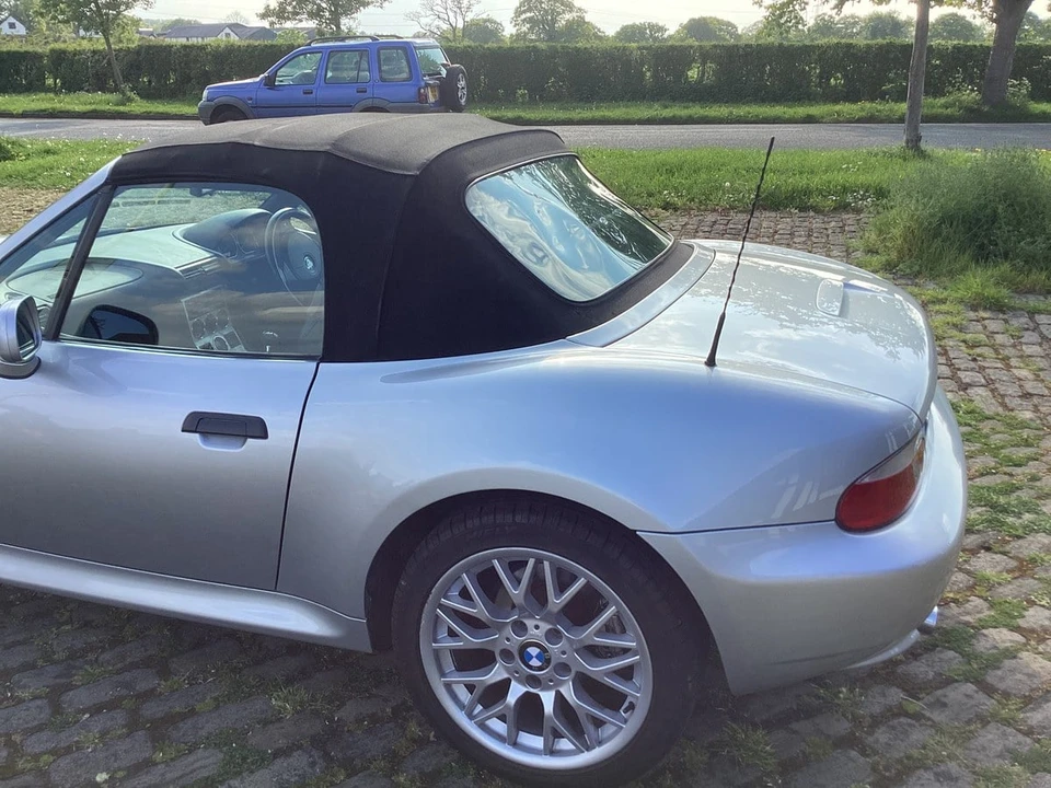 2002 BMW Z3 Roadster - Image 27 of 30