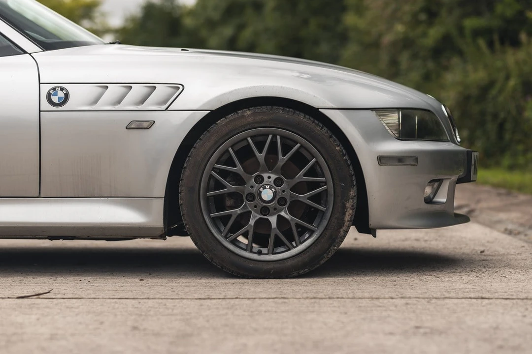 2002 BMW Z3 Roadster - Image 15 of 30