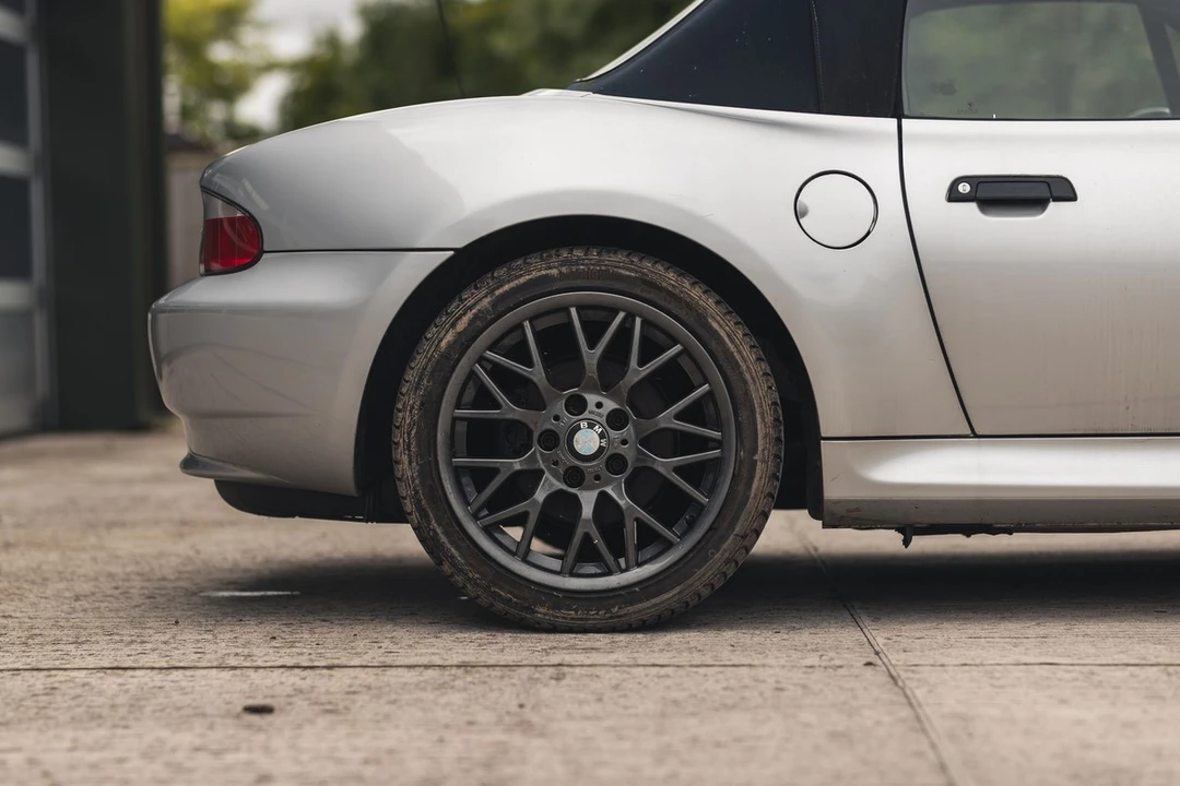 2002 BMW Z3 Roadster - Image 14 of 30