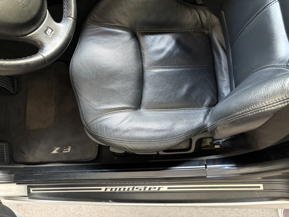 2002 BMW Z3 Roadster - Image 17 of 31