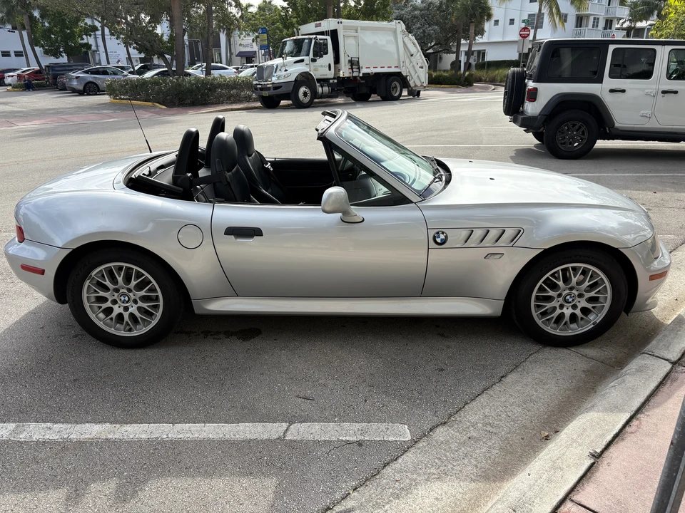 2002 BMW Z3 Roadster - Image 7 of 31