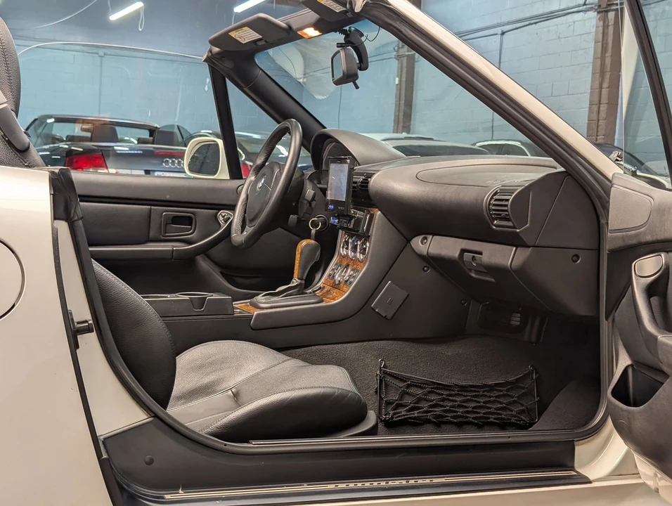 2002 BMW Z3 Roadster - Image 17 of 26