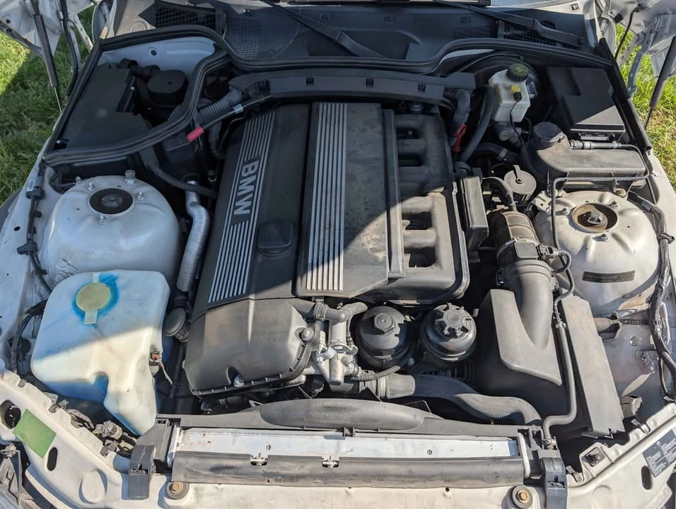 2002 BMW Z3 Roadster - Image 10 of 19