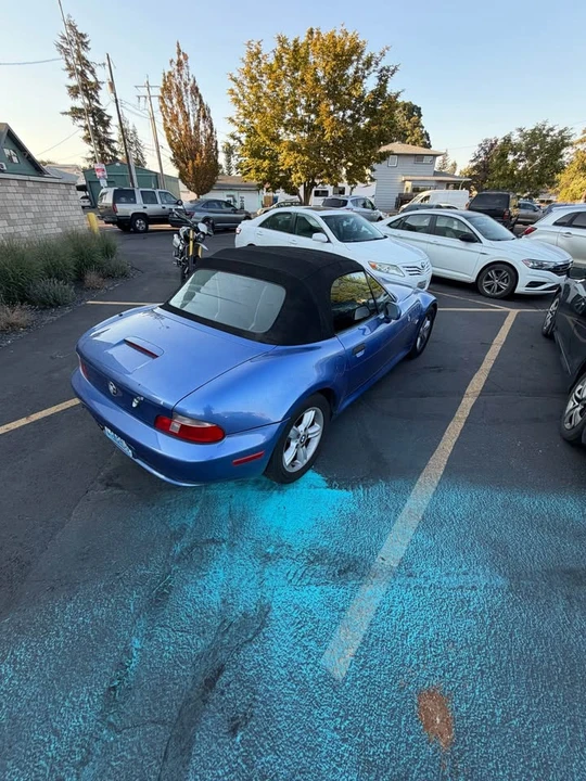 2002 BMW Z3 Roadster - Image 2 of 5