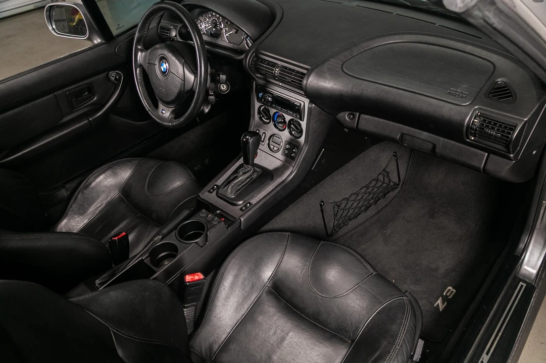 2002 BMW Z3 Roadster - Image 2 of 31