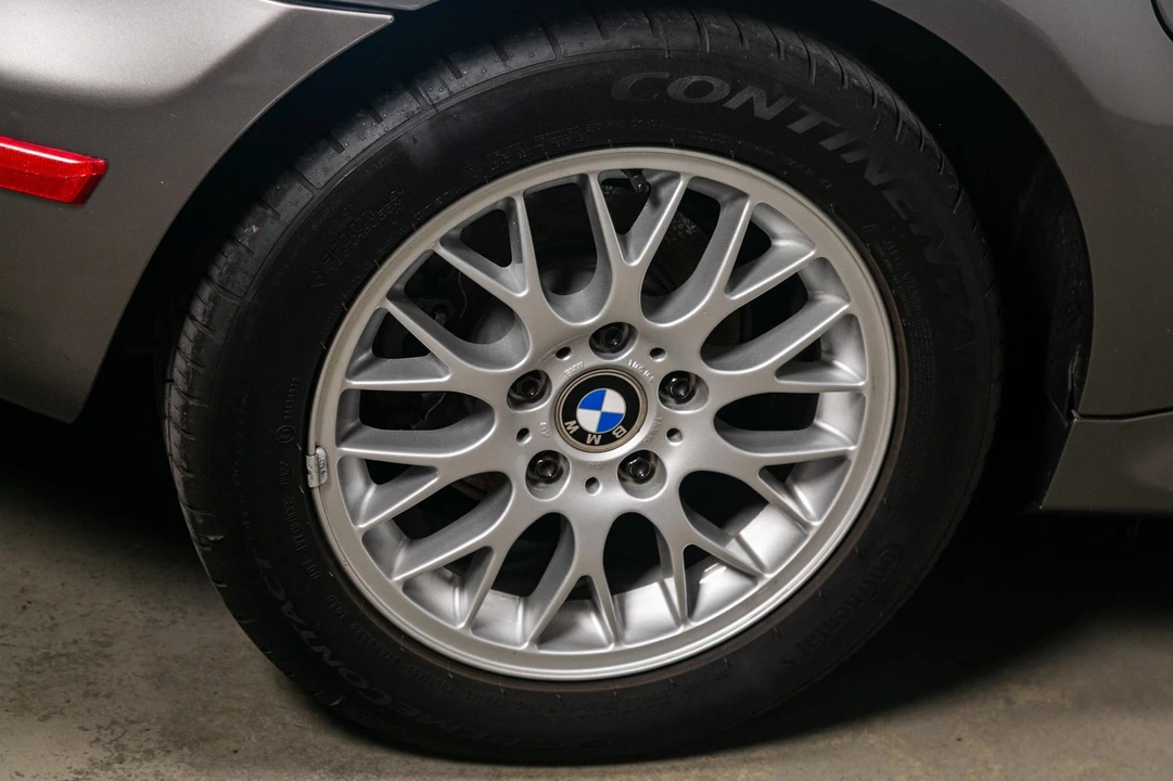 2002 BMW Z3 Roadster - Image 19 of 31