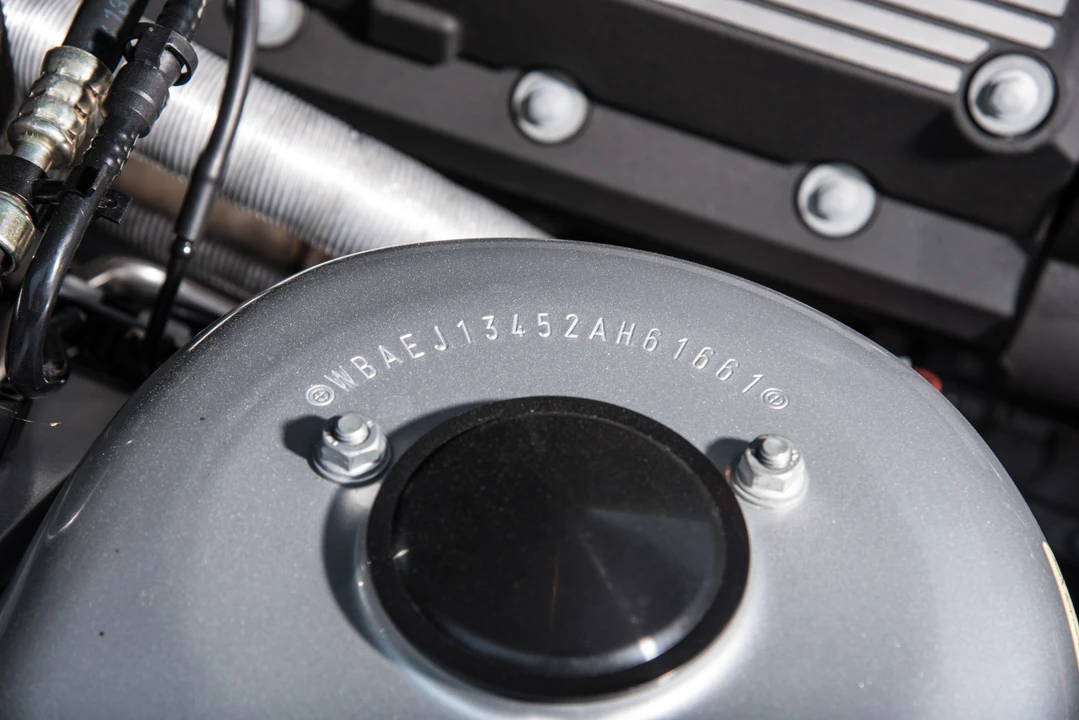 2002 BMW Z8 - Image 17 of 31