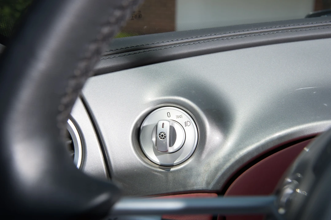 2002 BMW Z8 - Image 26 of 31