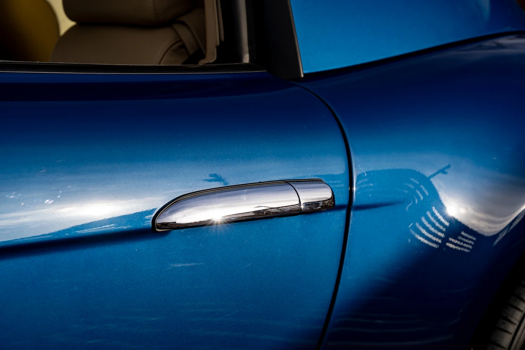 2002 BMW Z8 - Image 11 of 31