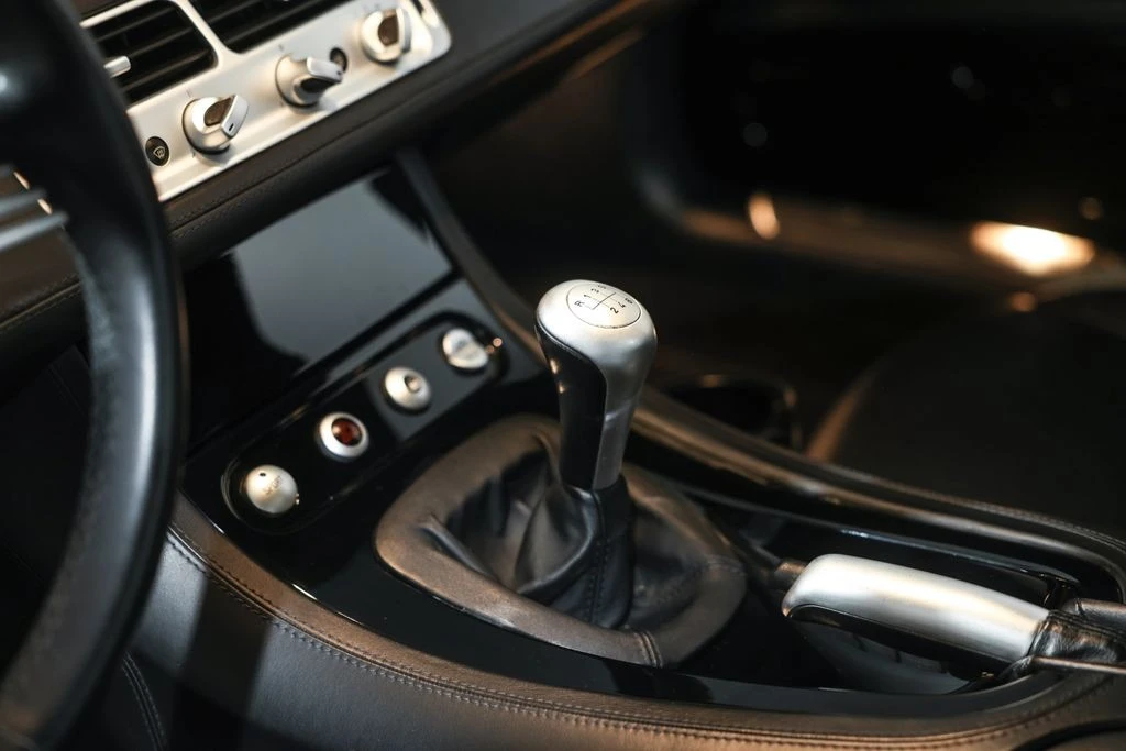 2002 BMW Z8 - Image 23 of 31
