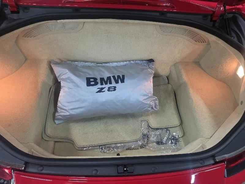2002 BMW Z8 - Image 11 of 12