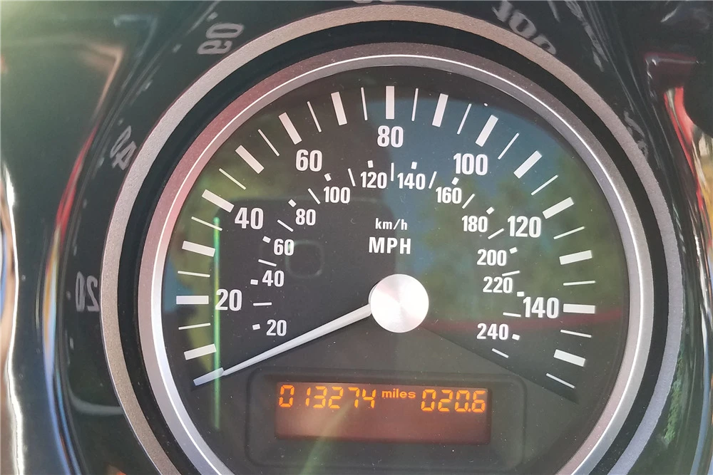 2002 BMW Z8 - Image 6 of 7