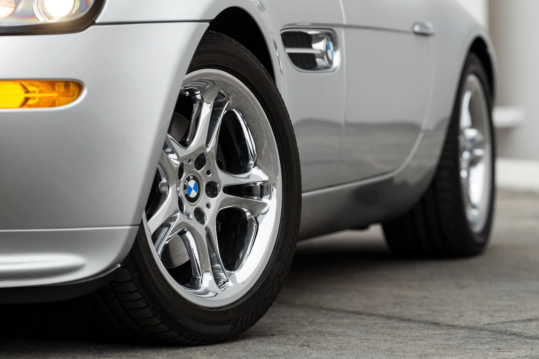 2002 BMW Z8 - Image 12 of 31