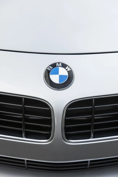 2002 BMW Z8 - Image 24 of 31