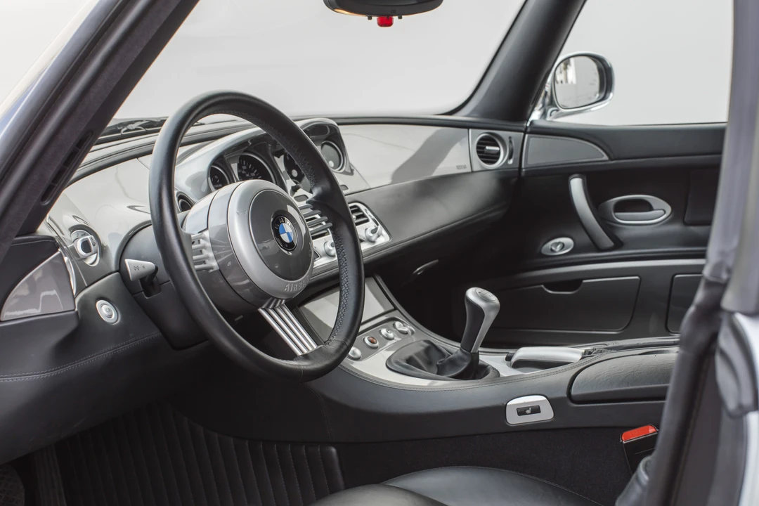 2002 BMW Z8 - Image 29 of 31