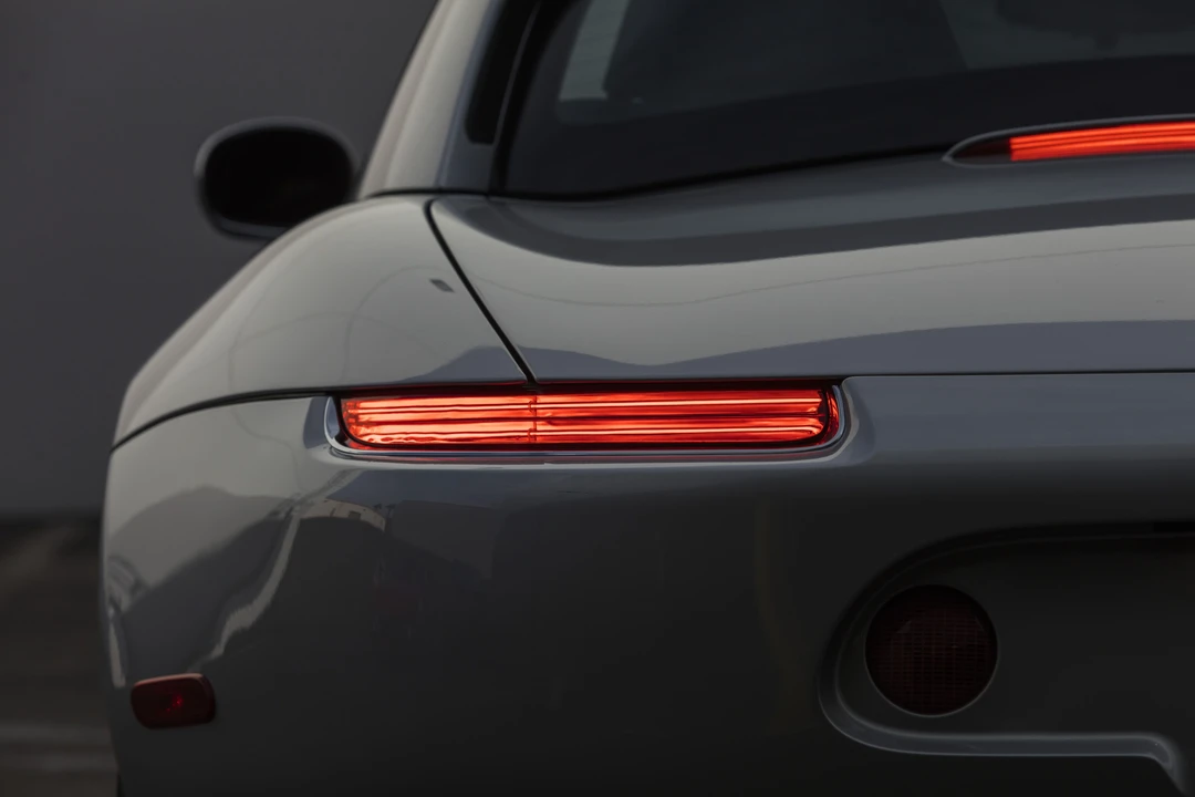 2002 BMW Z8 - Image 18 of 31