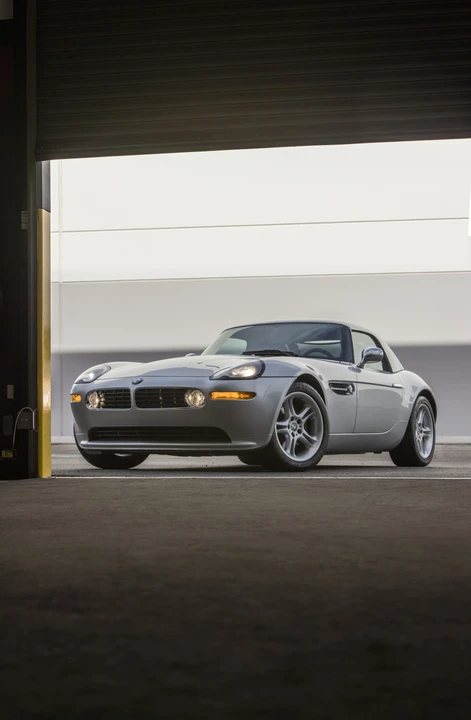2002 BMW Z8 - Image 2 of 31