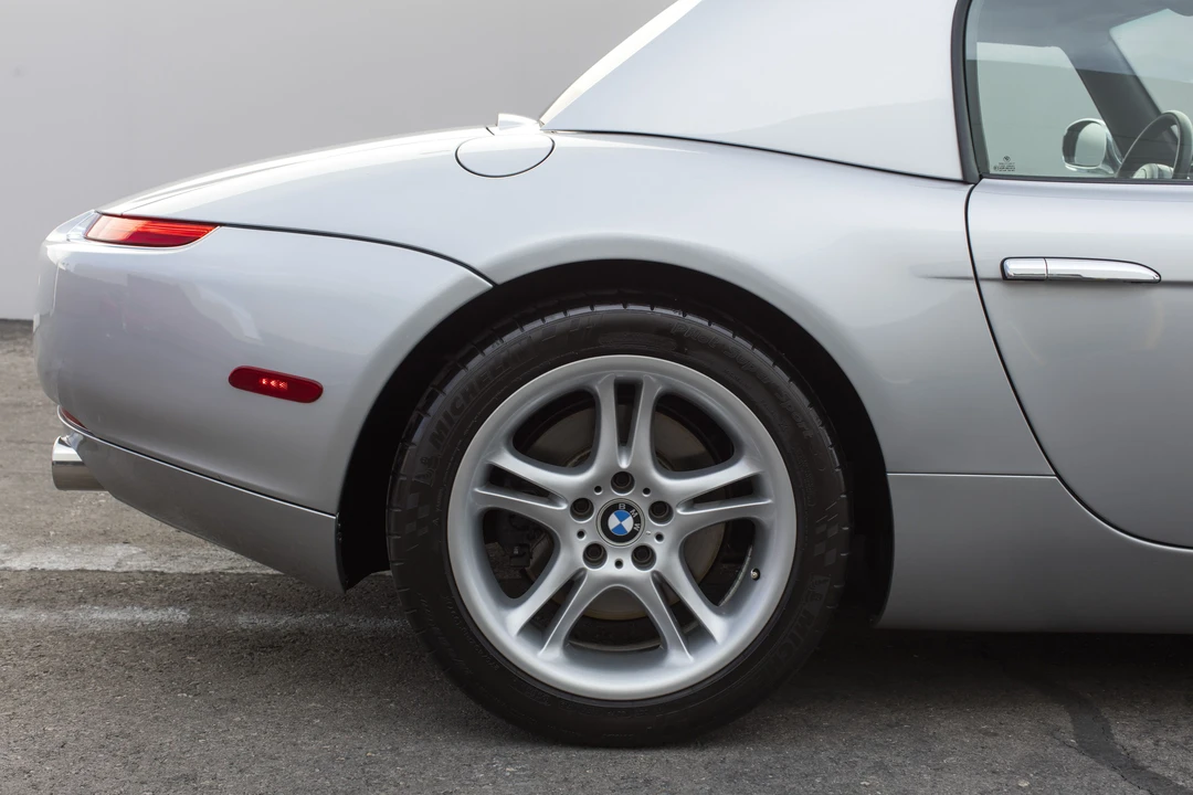 2002 BMW Z8 - Image 27 of 31