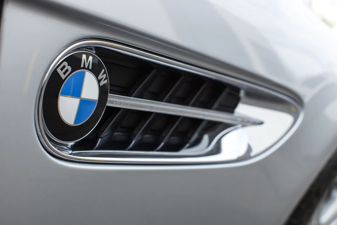 2002 BMW Z8 - Image 22 of 31