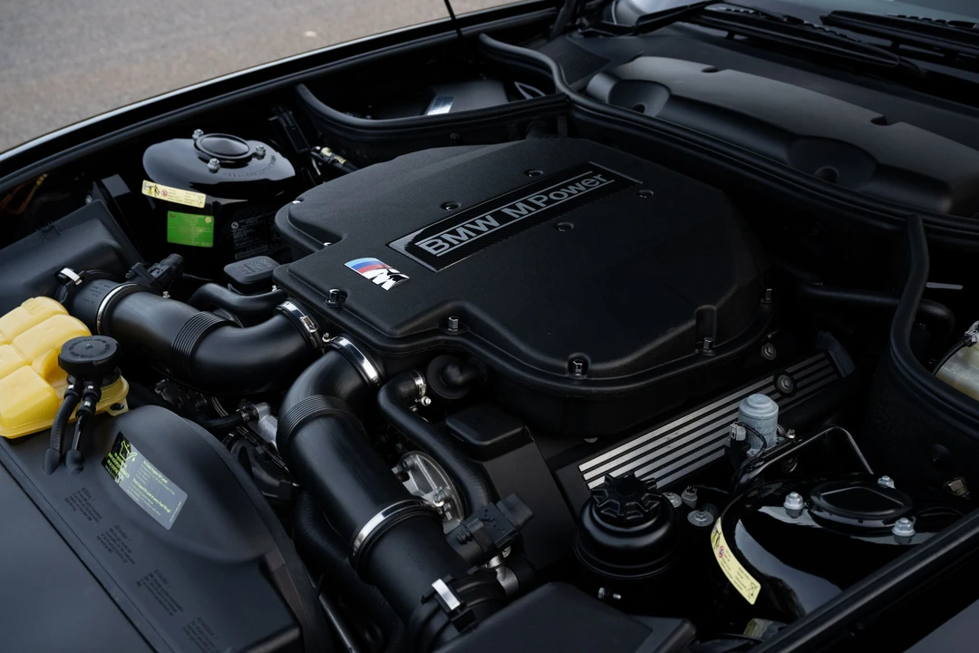 2002 BMW Z8 - Image 25 of 31