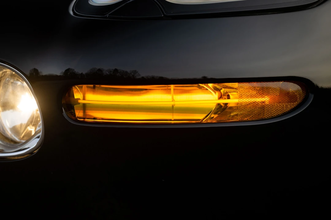 2002 BMW Z8 - Image 10 of 31