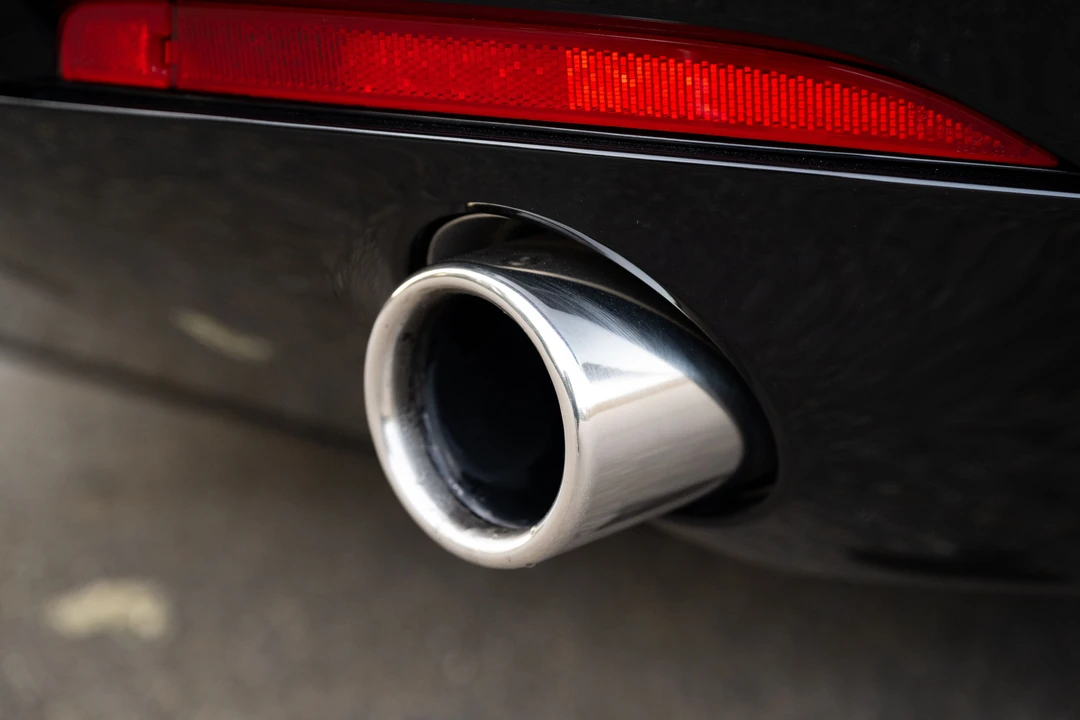 2002 BMW Z8 - Image 16 of 31