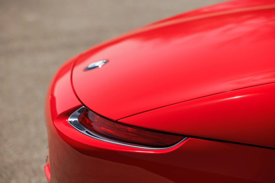 2002 BMW Z8 - Image 19 of 31