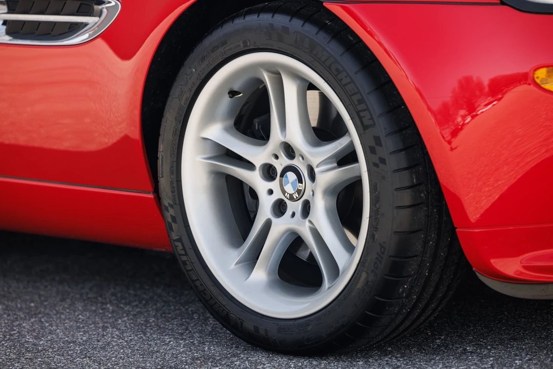 2002 BMW Z8 - Image 21 of 31