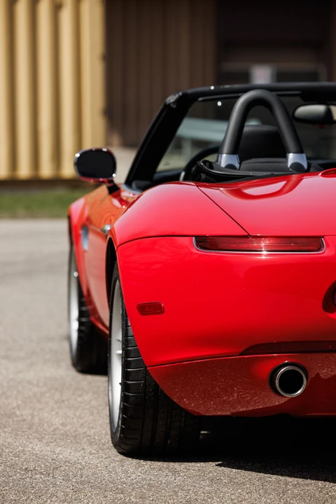 2002 BMW Z8 - Image 17 of 31