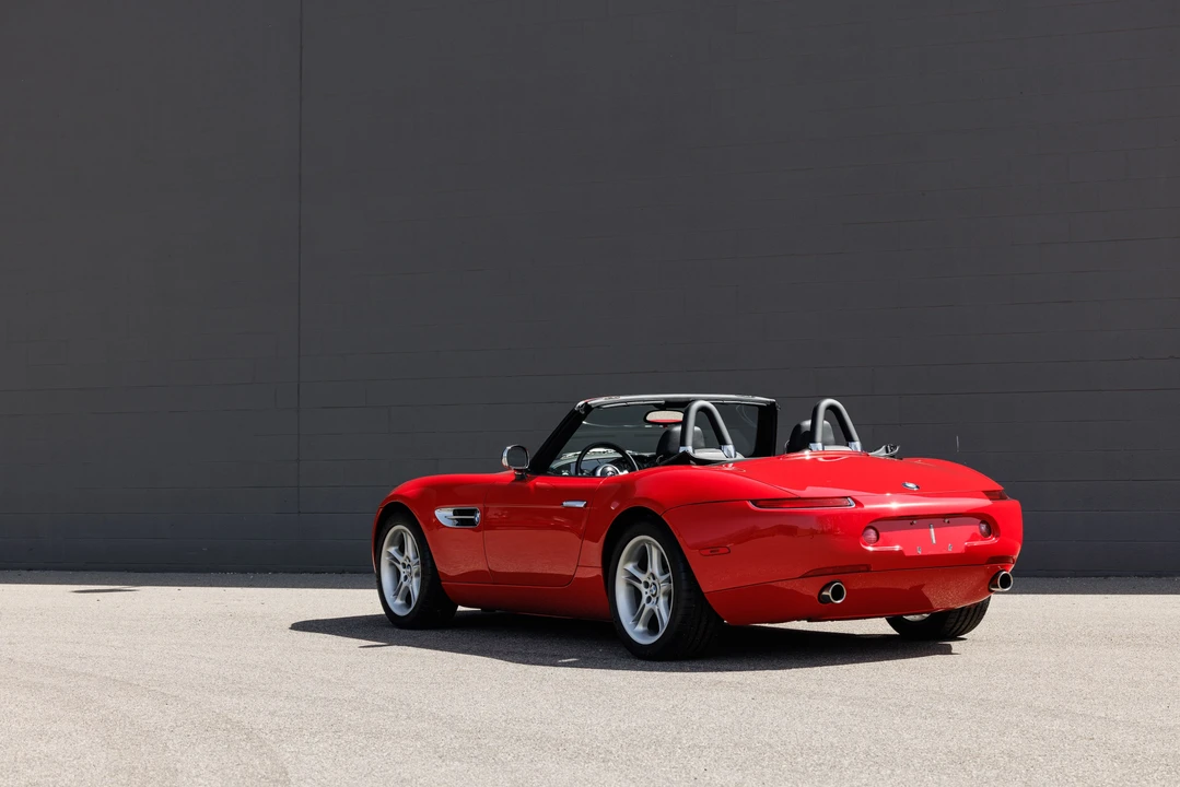 2002 BMW Z8 - Image 28 of 31