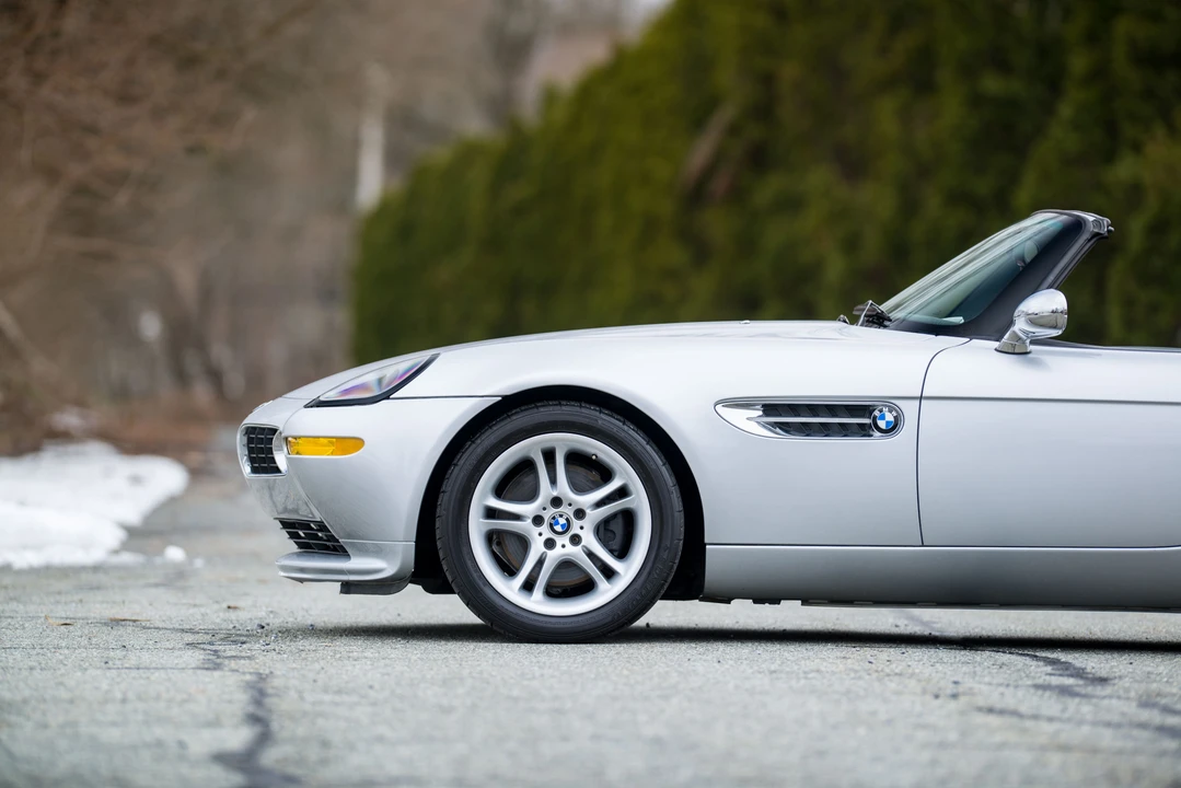 2002 BMW Z8 - Image 14 of 31