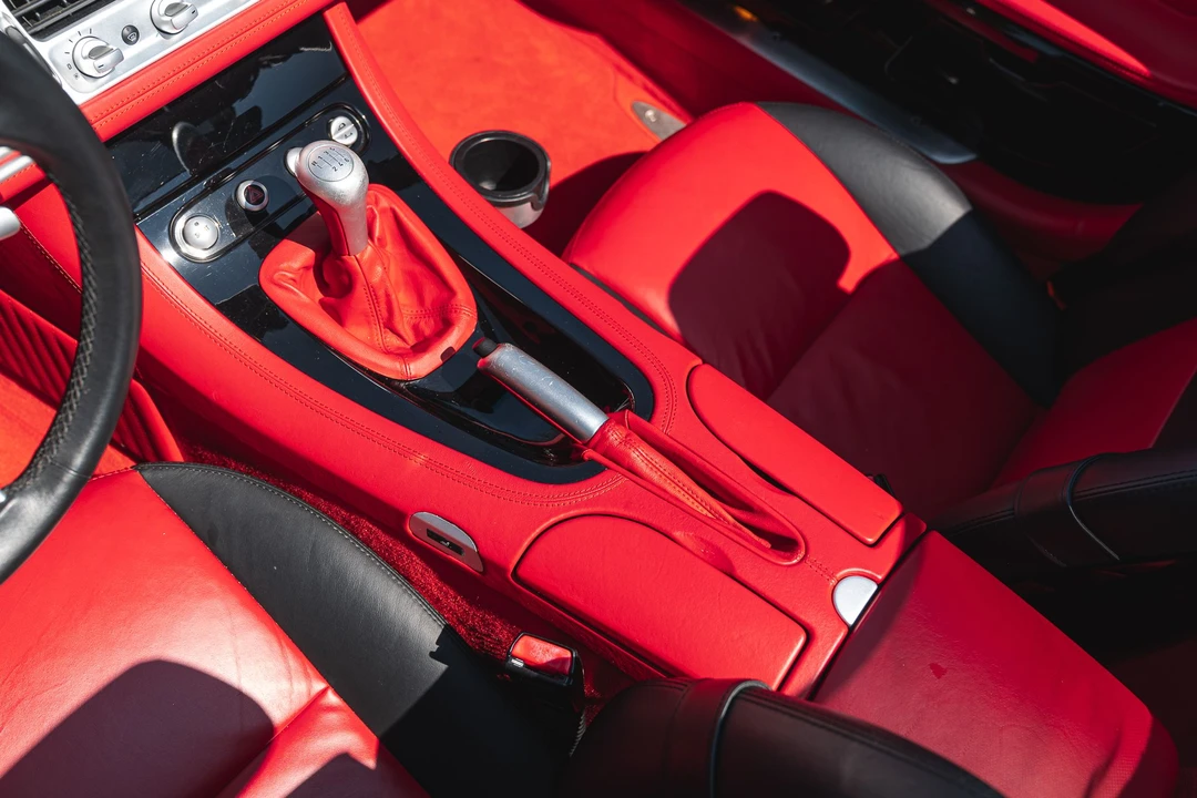 2002 BMW Z8 - Image 24 of 31