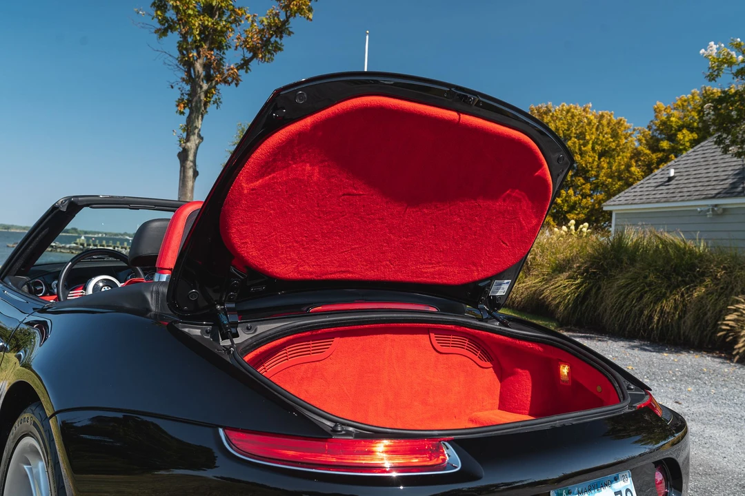 2002 BMW Z8 - Image 20 of 31