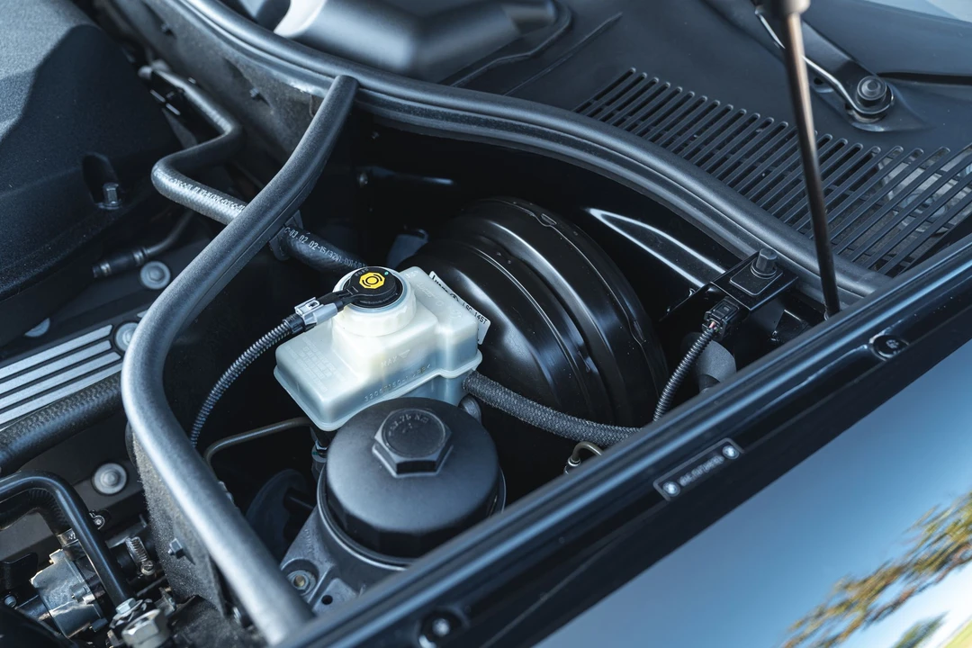 2002 BMW Z8 - Image 15 of 31