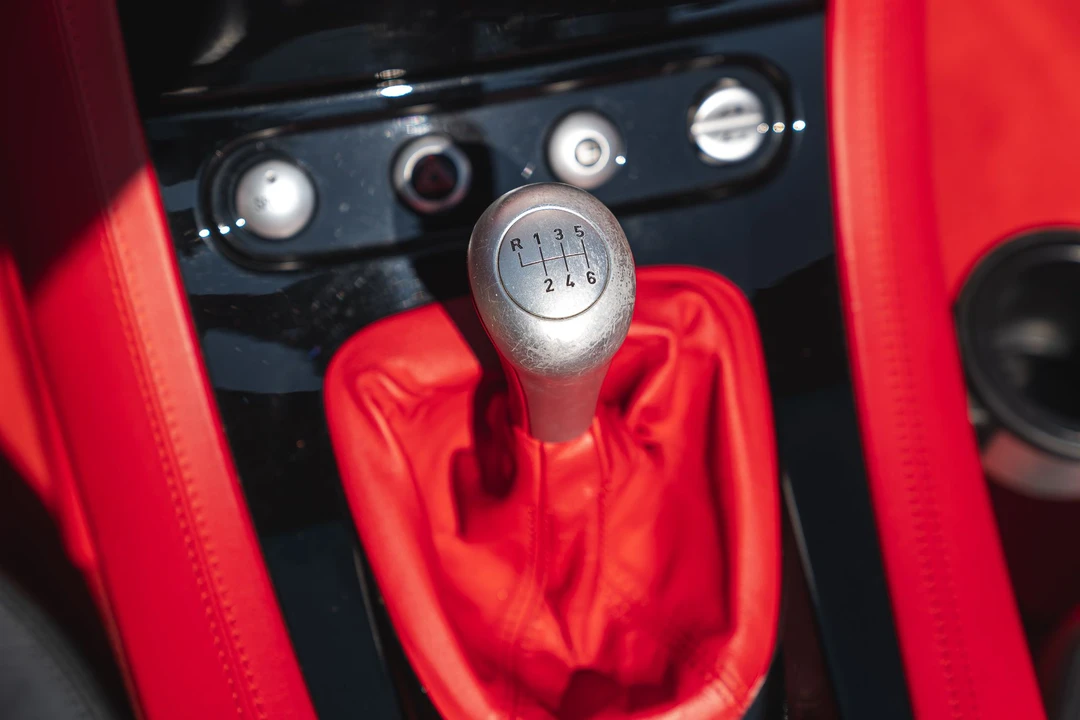 2002 BMW Z8 - Image 25 of 31